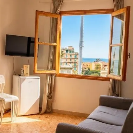 Sunhome Sea View And Direct Access Semesterbostad *