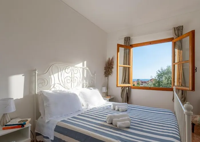 Nyaraló Sunhome Sea View And Direct Access San Remo