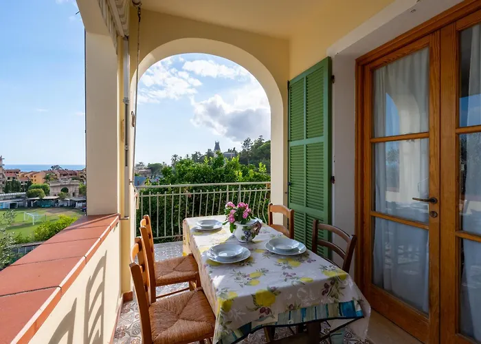 Sunhome Sea View And Direct Access Casa de Férias Sanremo