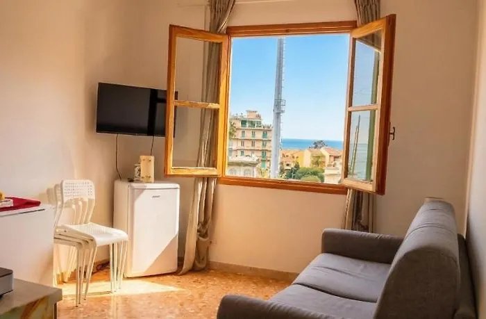 Sunhome Sea View And Direct Access Ferienhaus *